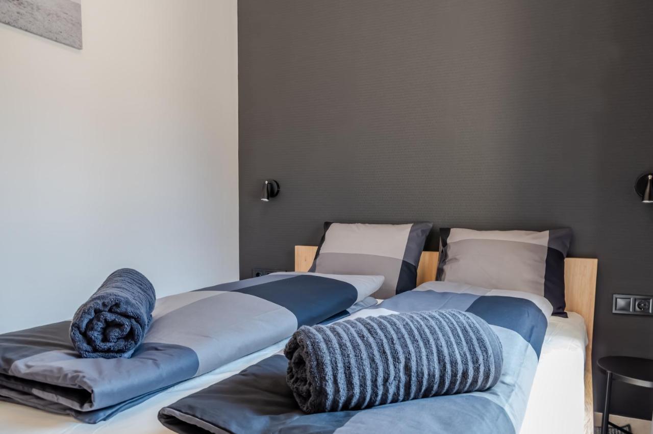 H&H Apartments Poroszló 外观 照片